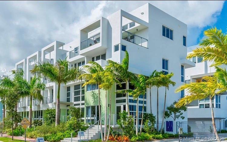 Primary Photo - 71 N Shore Dr 71 Miami Beach Fl 33141
