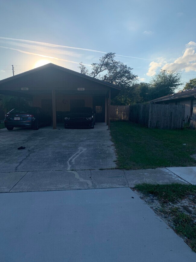 Foto del edificio - 504 Camino Ct