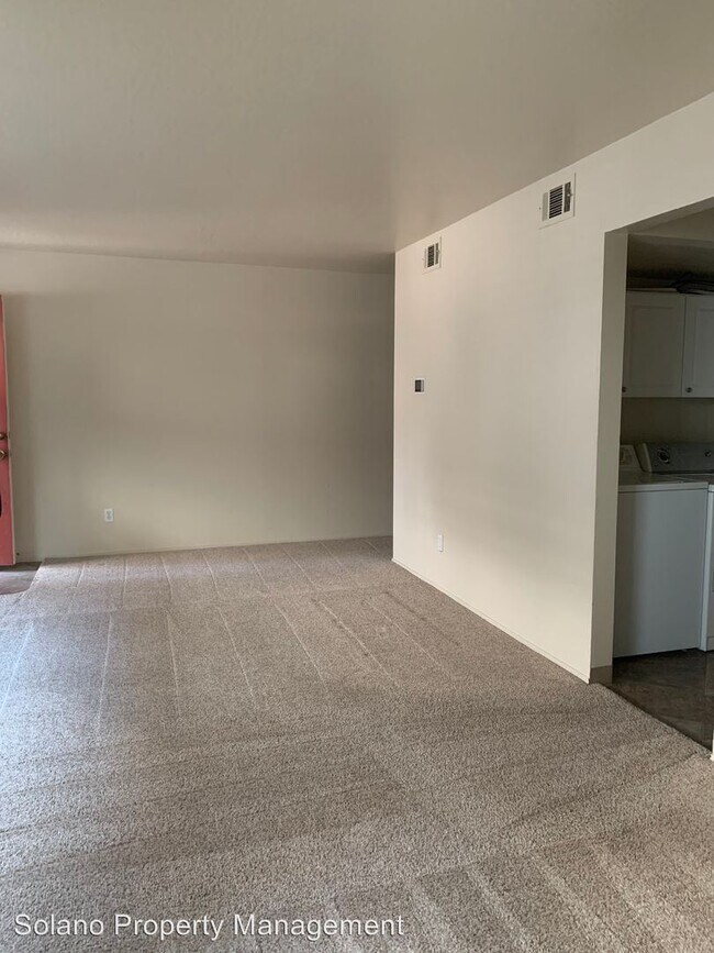 Building Photo - 2 br, 1.5 bath House - 141 Del Rio #3