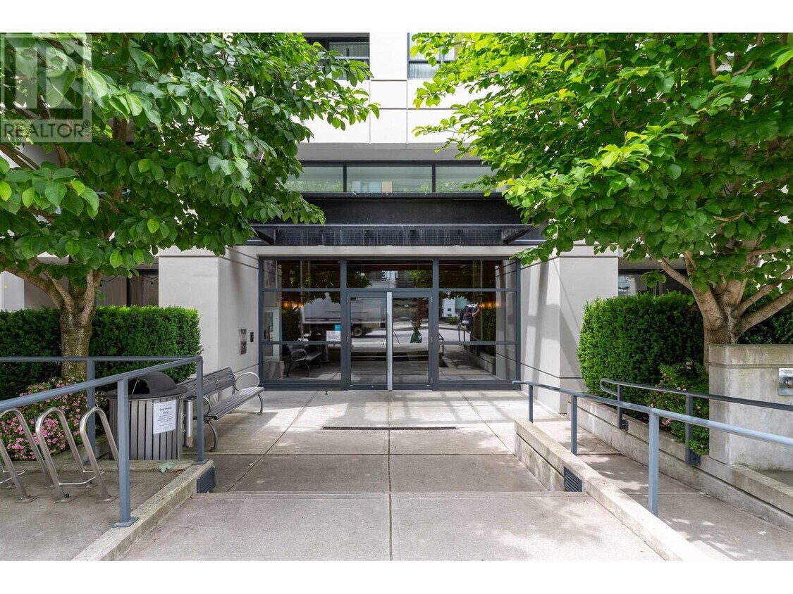 Primary Photo - 3111-3111 Corvette Way