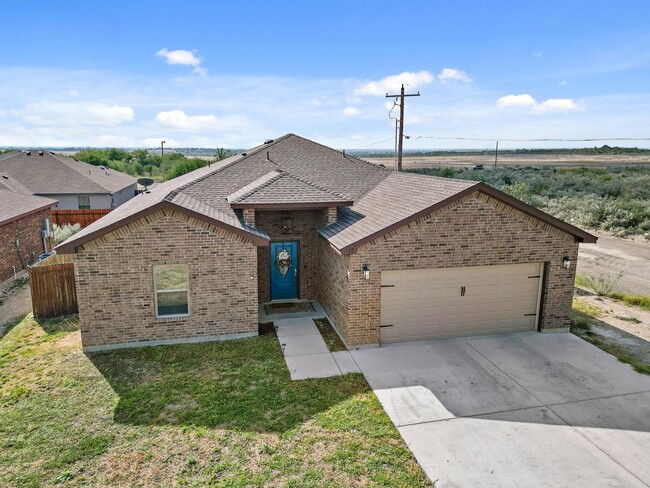 Building Photo - 318 Don Martin Dr