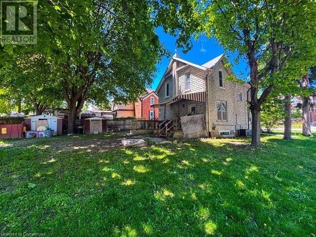 Building Photo - 39 Krug St