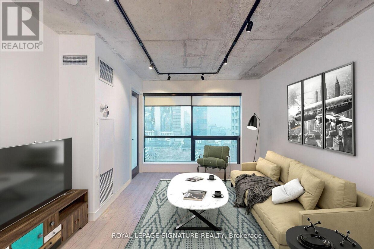 Photo principale - 10-2110 Yonge St