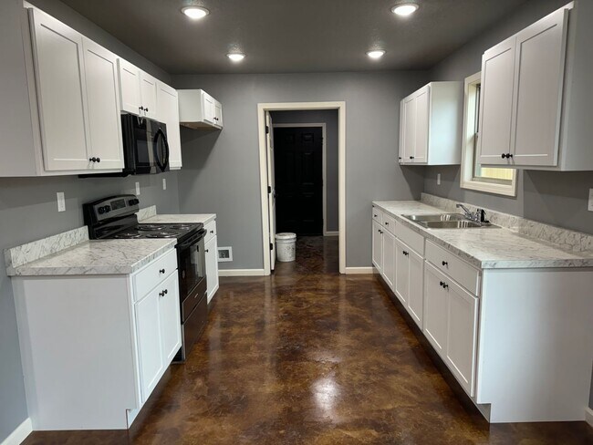 Building Photo - NEW 3bedroom/1bathroom home in Trumann LAW...