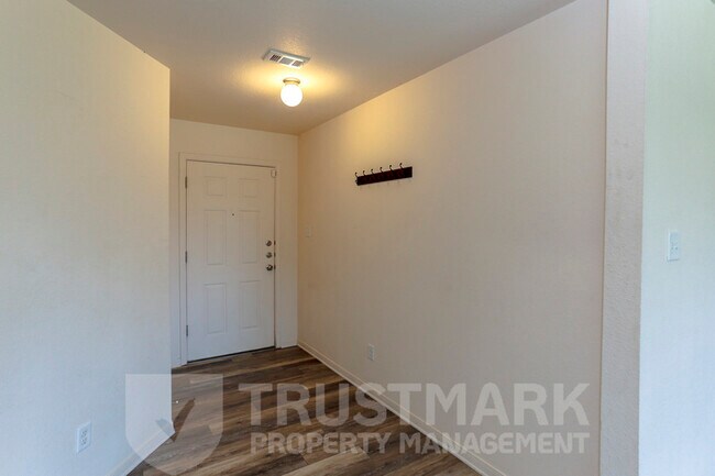 Foto del edificio - 3204 Canadian River Loop