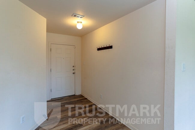 Building Photo - 3204 W Canadian River Loop