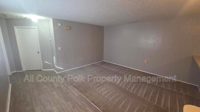 Foto del edificio - 2118 Brandy Pl