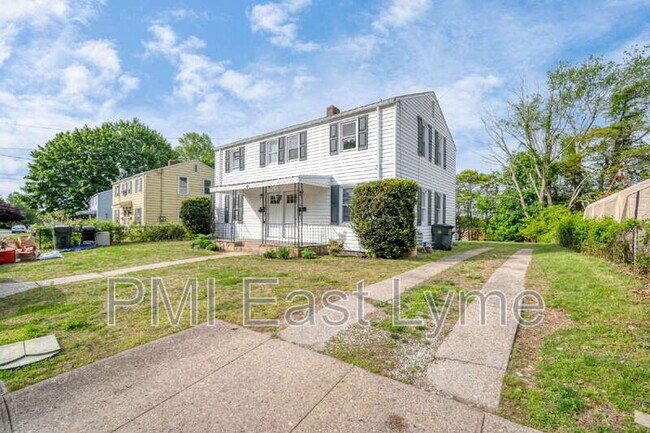 Photo - 62 Hawthorne Dr House