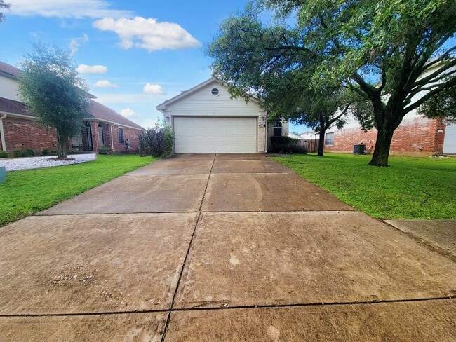 Foto del edificio - 17412 Casa Piedra Pl