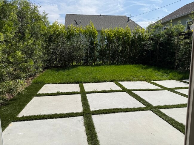 Foto del edificio - 13529 S Raymond Ave