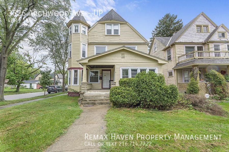 Foto principal - 3626 Archwood Ave UP, Cleveland - Spacious...