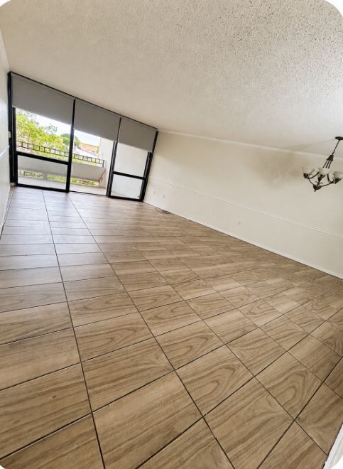 Livingroom - 13951 Kendale Lakes Cir
