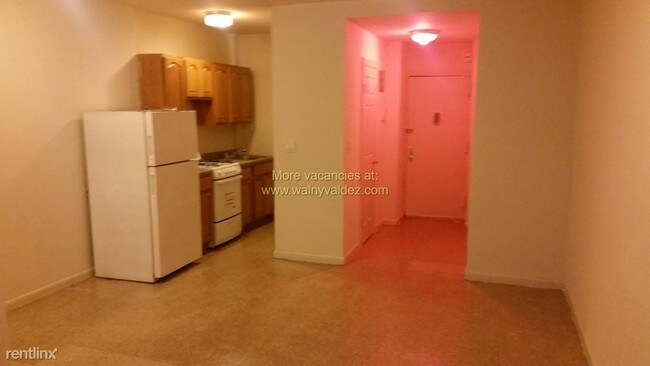 Foto del edificio - Studio, 1 bath  - 1141 Jerome Ave