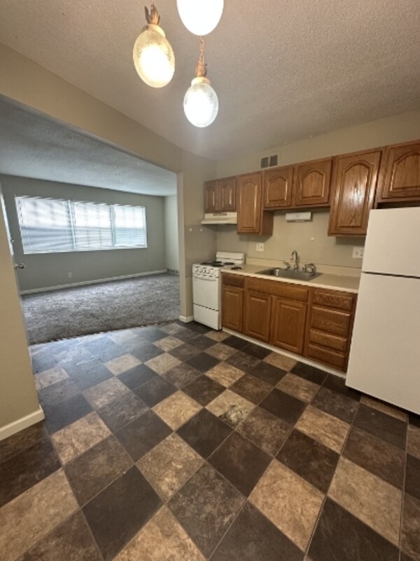 Foto del edificio - 1450 Meadowview Dr