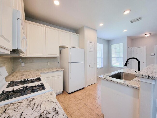 Foto del edificio - 25278 Finchgrove Ln