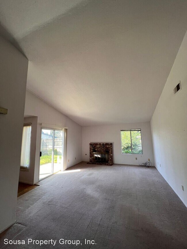 Foto del edificio - 2 br, 2 bath House - 2417 S. Meadowbrook Ct
