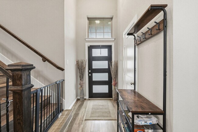 Foto del edificio - 16323 Apache Wds Wy