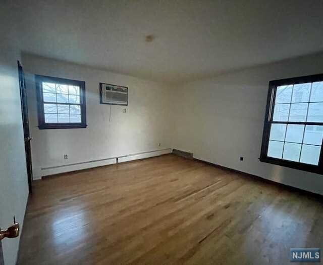 Building Photo - 76 Miller Ave