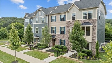 Building Photo - 483 Fairmont Dr