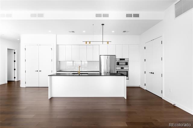 Foto del edificio - 3520 Chestnut Pl