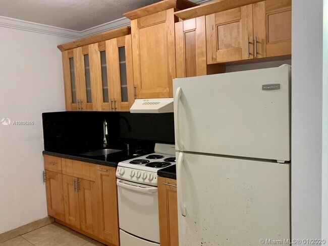 Foto del edificio - 6970 NW 186th St