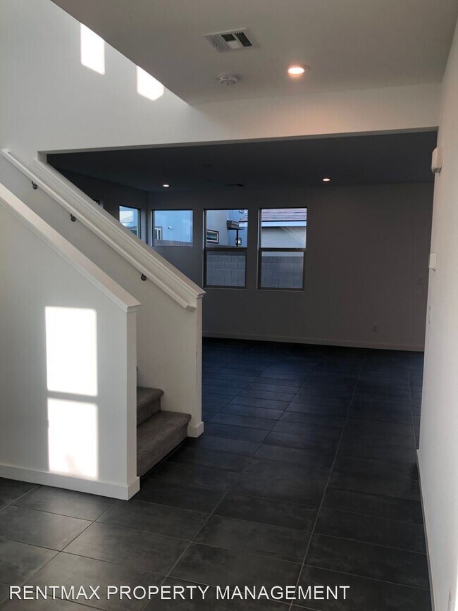 Building Photo - 3 br, 2.5 bath House - 2521 SPERGOLA STREET