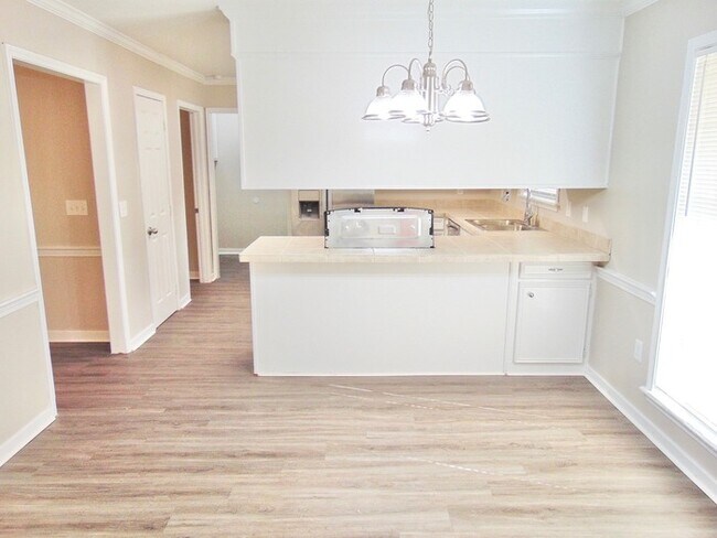 Foto del edificio - Lovely 3 Bedroom Home
