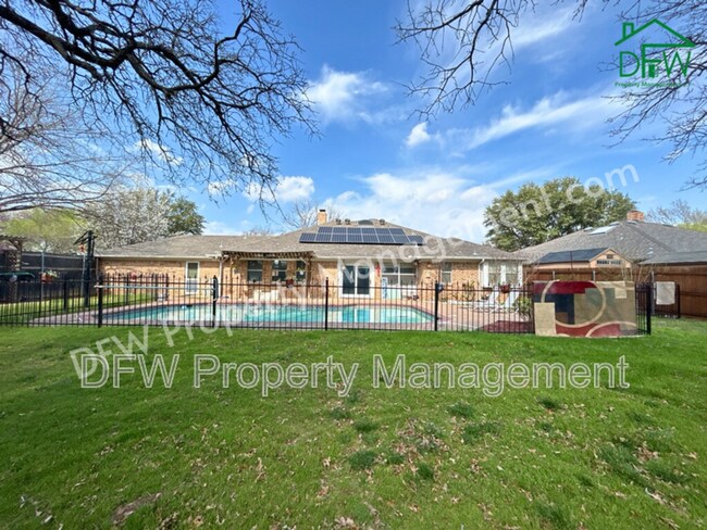 Foto del edificio - 2217 Eva Ln