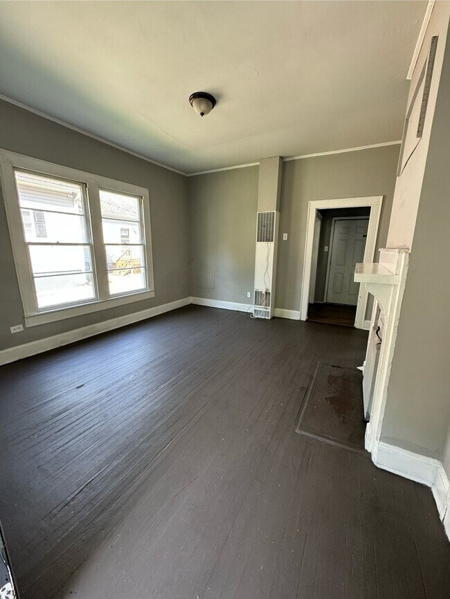 Foto del edificio - 323 Hasty St