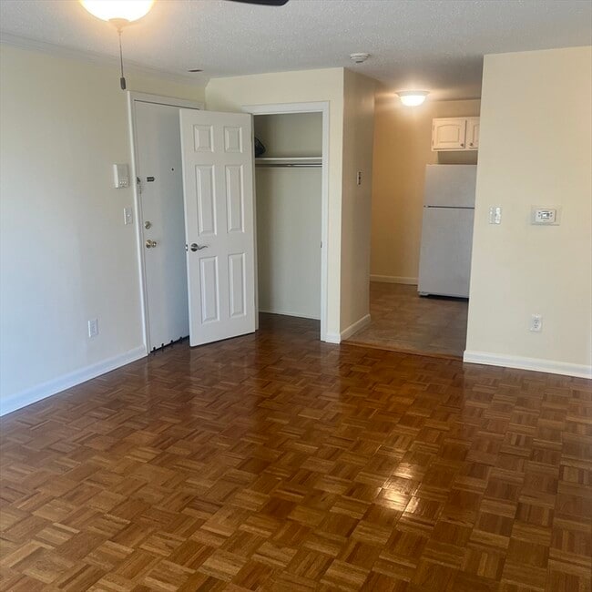 Foto del edificio - 145 Essex Ave