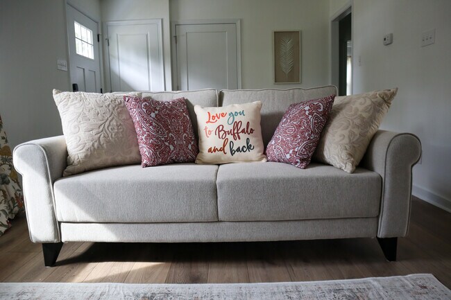 Living Room - 1521 Glenside Dr