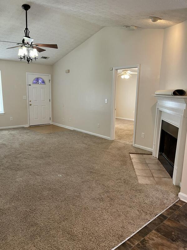 Foto del edificio - 150 Valley Dr