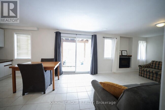 Building Photo - 149 Silver Maple Rd