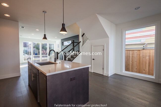 Foto del edificio - 4345 N Haight Ave