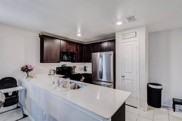 Foto del edificio - 5504 Rockrose Ln