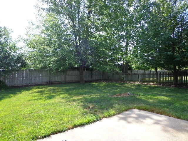 Foto del edificio - 2104 Limerick Ln