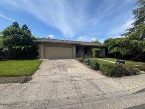 Building Photo - 5365 Arnica Way