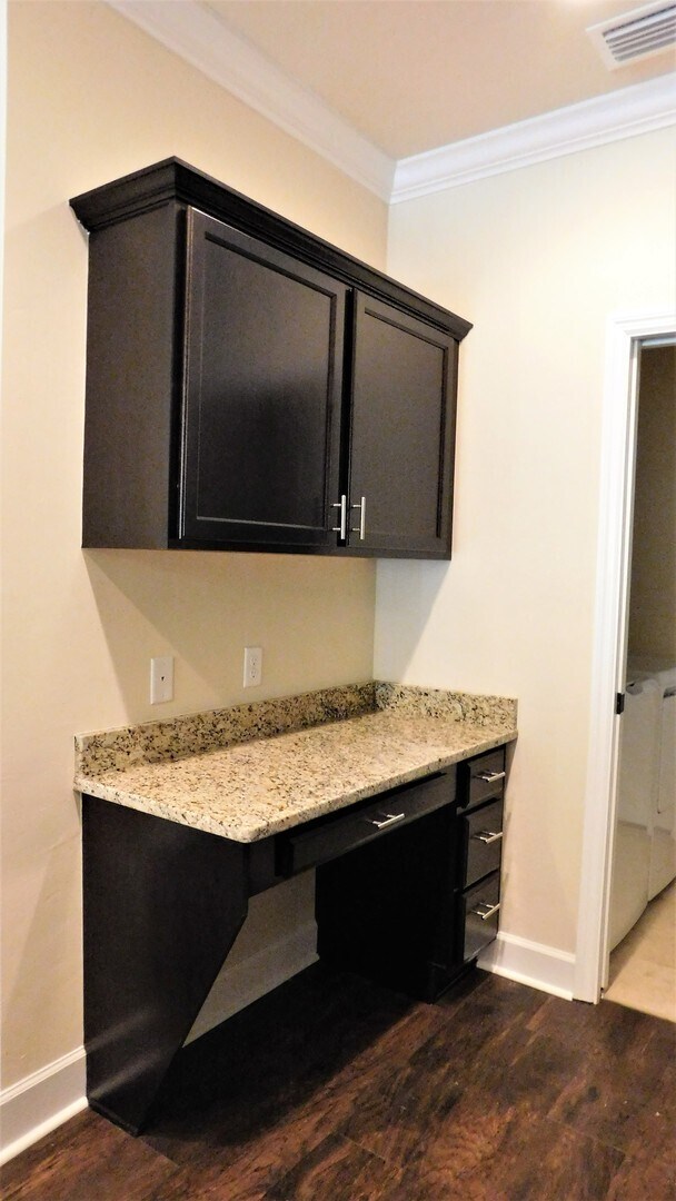 Foto del edificio - EXECUTIVE RENTAL, RESORT-STYLE LIVING!