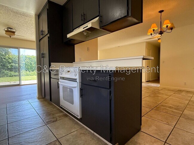 Building Photo - 938 Estrada Ct