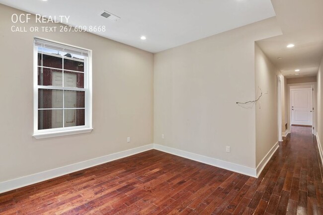 Foto del edificio - University City Two Bedroom