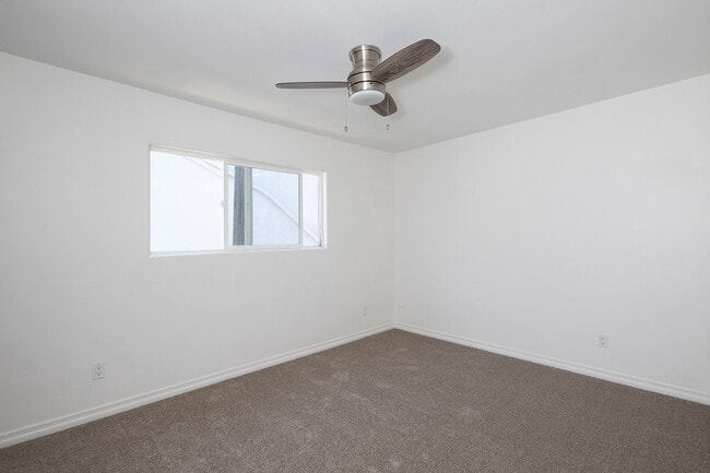 Building Photo - 1Br in Amazing Carlsbad Location ~ Less th...