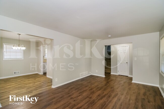 Building Photo - 2364 Tiffany Cir