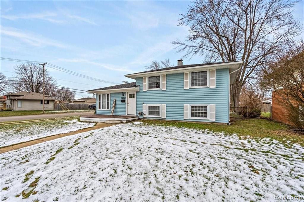 Primary Photo - 12052 Wheaton Dr