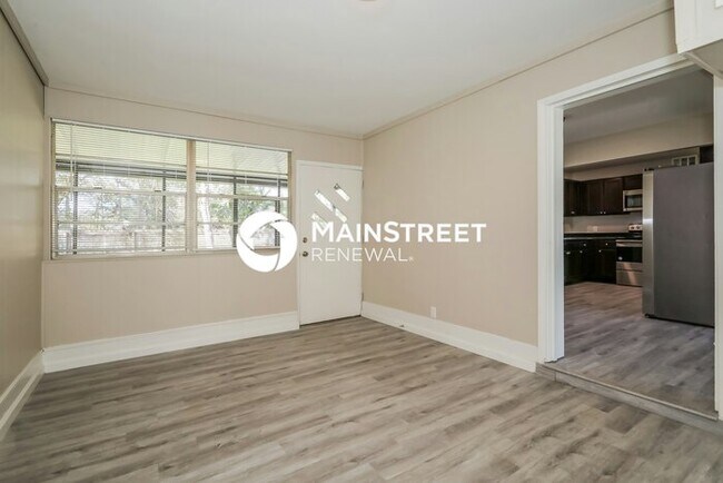 Building Photo - 4 Bedroom Pet-Friendly Home in JACKSONVILL...