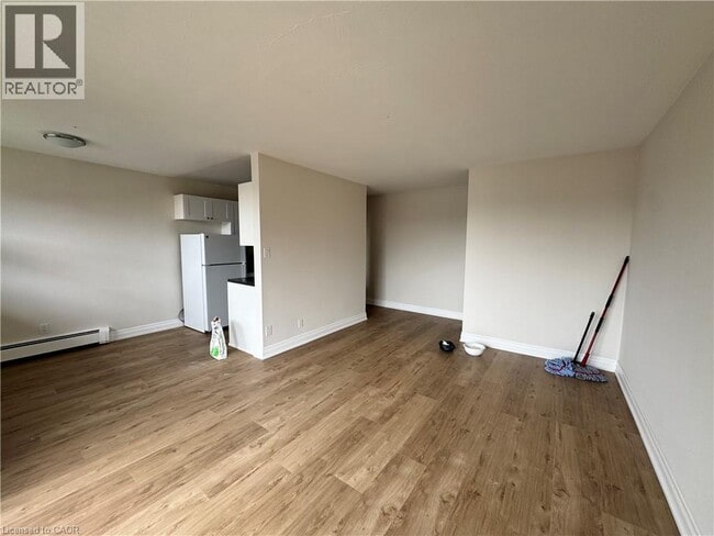 Building Photo - 105 Tia Dr