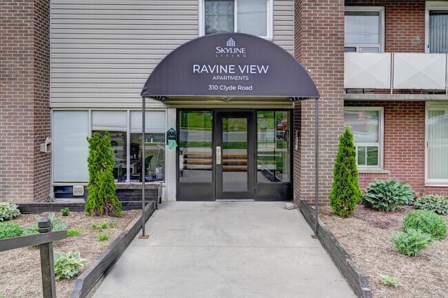 Photo du bâtiment - Ravine View Apartments