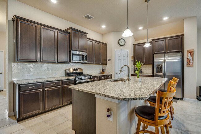 Building Photo - 12515 Ponder Ranch