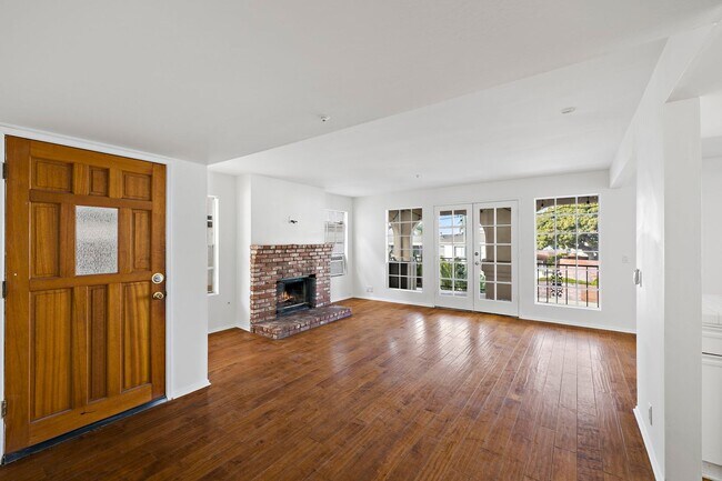 Foto del edificio - 501 Avenida Victoria