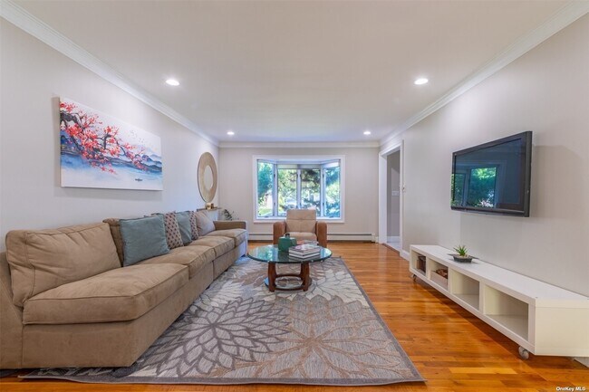 Building Photo - 977 Woodcliff Dr