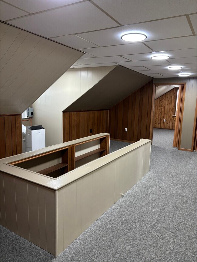 Área de estar - 345 E 12th St